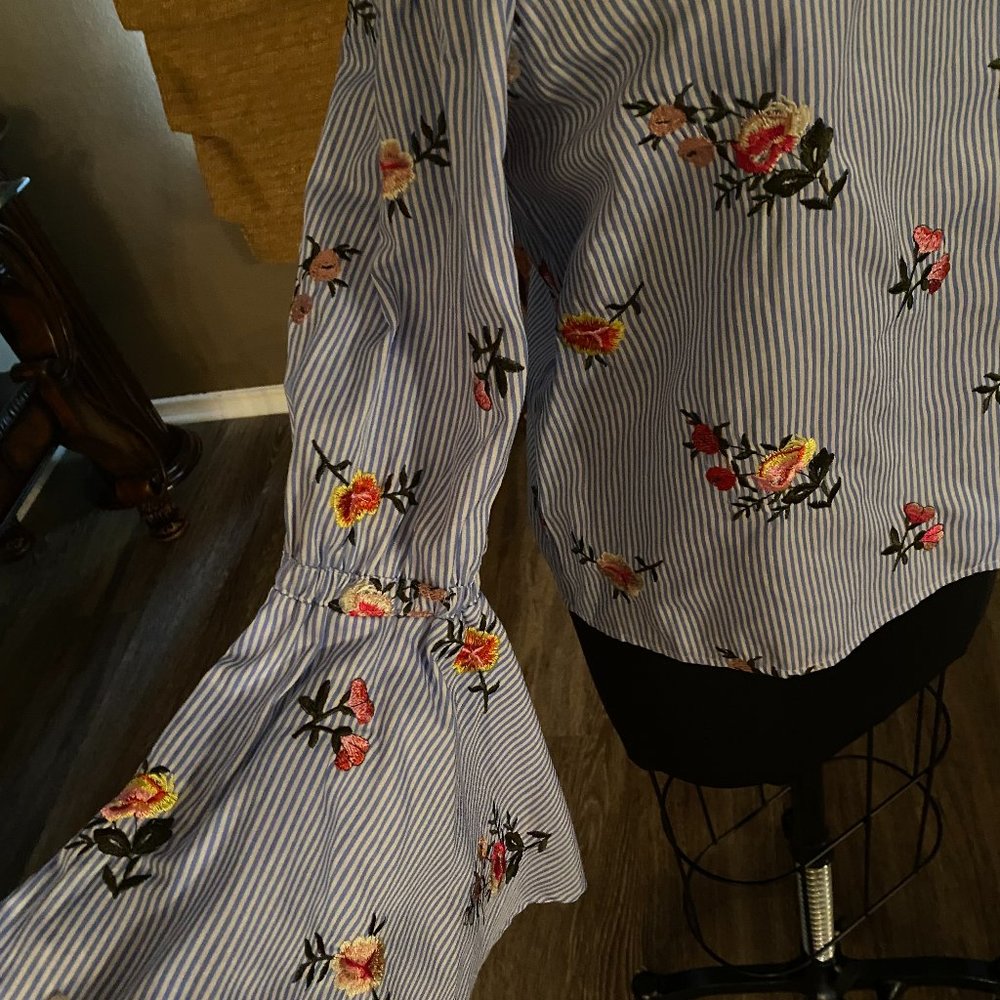 #112 Romeo and Juliet Off the Shoulder Top